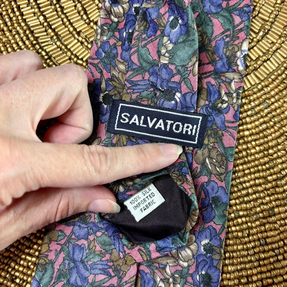Moody 80s Silk Flower Pattern Neck Tie Salvatori Made in USA Purple Pink Necktie